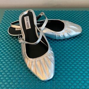 Steve Madden Shiny Silver Mules Flats Loafers Women Size 7.5 M